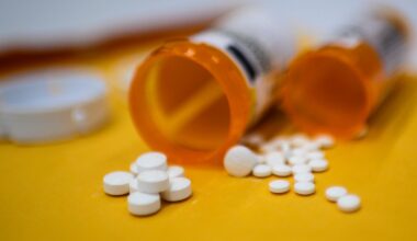 Doctor who forged opioid prescriptions spared jail time