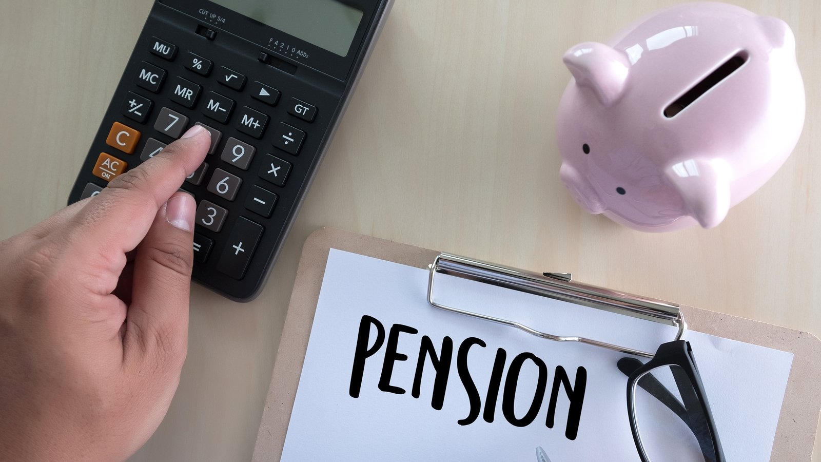New pension comparison tool launched to track funds