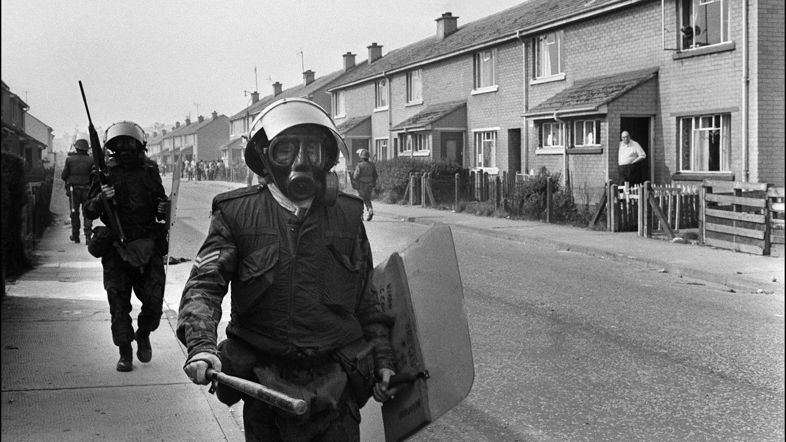 It's 1970 & Irish army are plotting to invade Northern Ireland