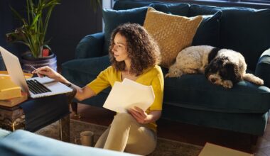 8 money-saving tips for single people