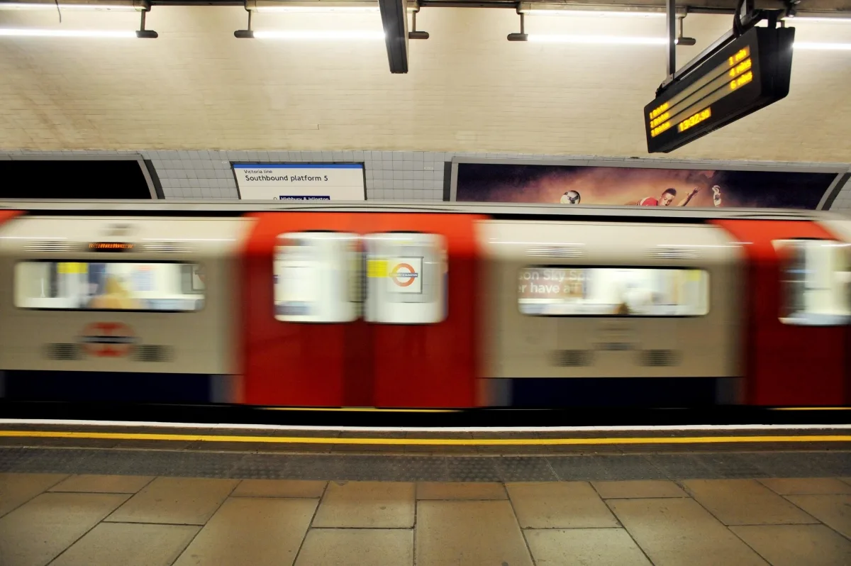Broadband expanded on Northern, Piccadilly and Victoria lines