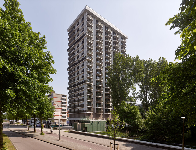 Opportuna Residential Tower  / Office Winhov + Office Haratori - Exterior Photography, Balcony