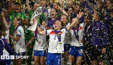 England lift the Euro 2025 trophy