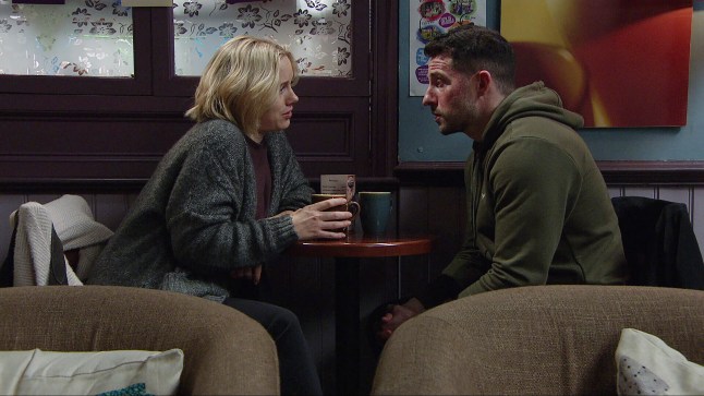 Steph speaks to Ross in the cafe in Emmerdale