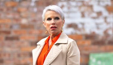 Heartbreak for Debbie confirmed in Coronation Street as she makes a plea | Soaps