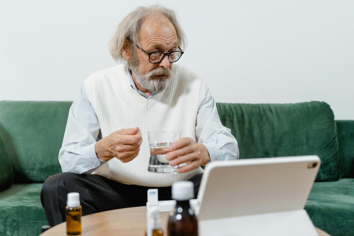 Internet ADHD diagnosis and herbal teas: DIY medicine concerns docs