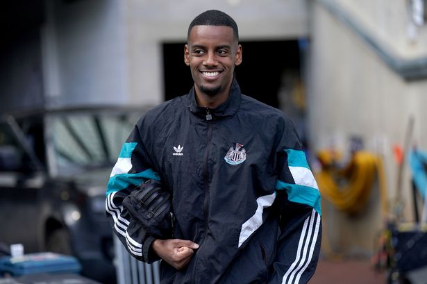 Alexander Isak before a Newcastle United match