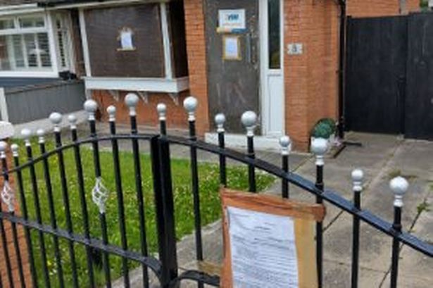 Police have shut down a house in Dingle over crime concerns