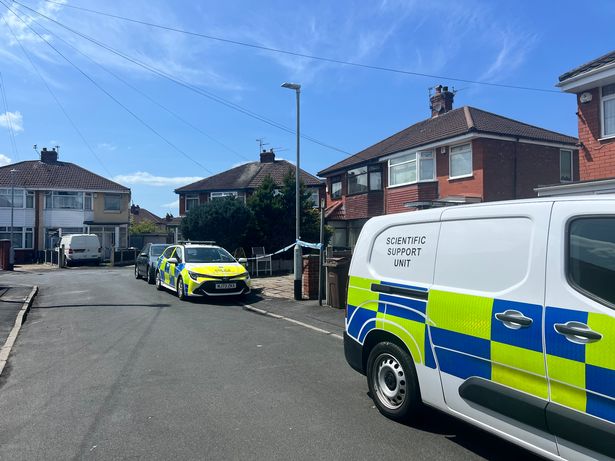 Scientific support on Clent Road in Maghull