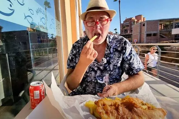 YouTuber Mark Danby eats a fish and chips 