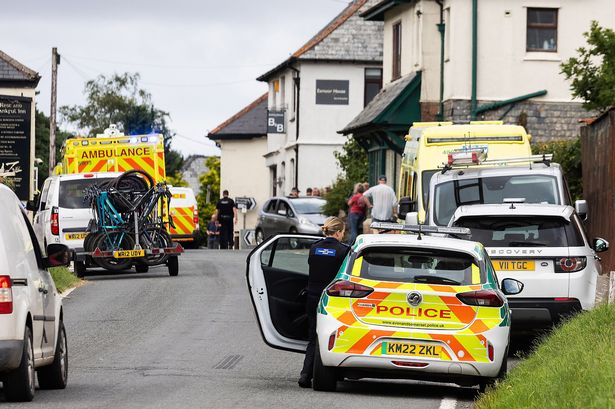 Emergency crews are rescuing passengers from a bus following a crash on the A396