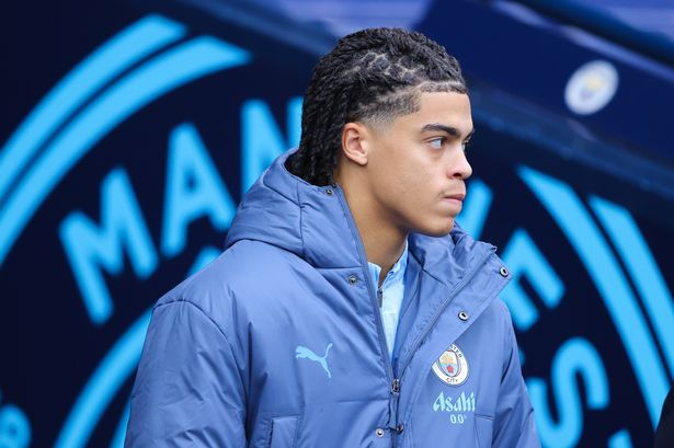 MANCHESTER, ENGLAND - DECEMBER 26: Jahmai Simpson-Pusey of Manchester City during the Premier League match between Manchester City FC and Everton FC at Etihad Stadium on December 26, 2024 in Manchester, England. (Photo by James Gill - Danehouse/Getty Images)