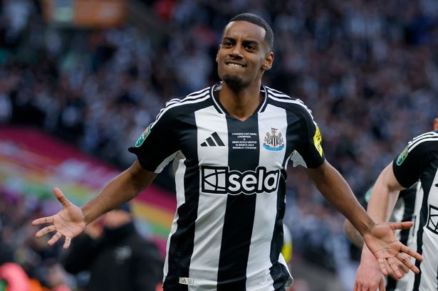 Alexander Isak of Newcastle United celebrates