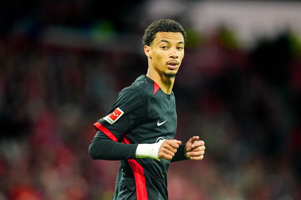 Hugo Ekitike of Eintracht Frankfurt looks on