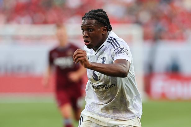 Patrick Dorgu in action for Manchester United against West Ham United.
