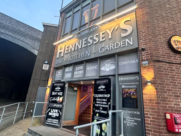 Hennessey's Bar 