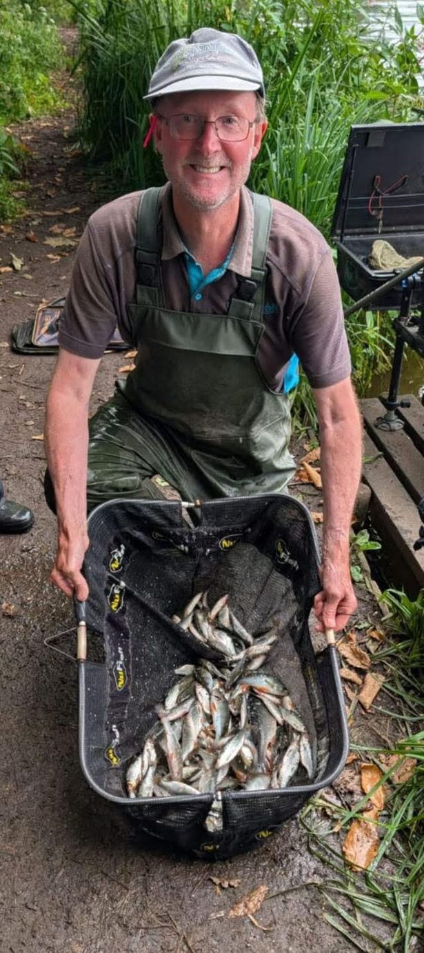 Jeff Holland took the top honours at Carr Mill Dam on Monday's members match with a winning 15lb