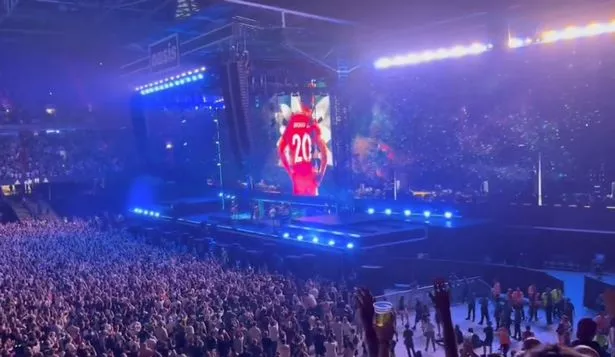 Oasis paid tribute to Diogo Jota at their gig tonight
