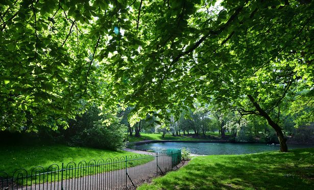 Newsham Park and lake, Liverpool. Photo by Colin Lane