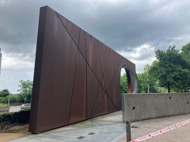 Connections – Face of Liverpool is leaning at a "concerning angle"