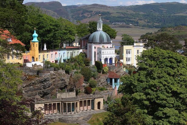 Portmeirion features beautiful pastel-coloured buildings 