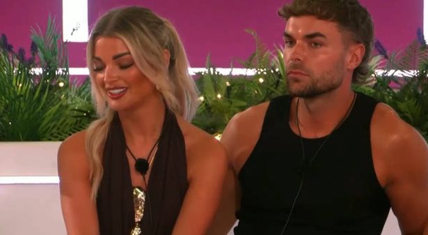 Helena and Harry on Love Island