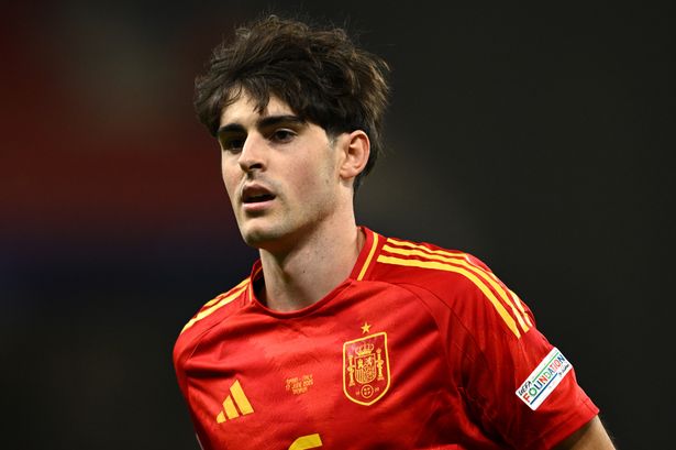 Valencia midfielder Javi Guerra.