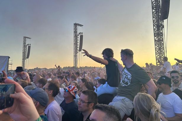 The Heaton Park Oasis crowd