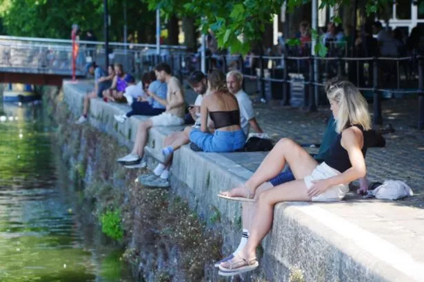 . On Friday, August 1, according to maps from WXCharts, temperatures of around 31C are expected in the southern areas of England.