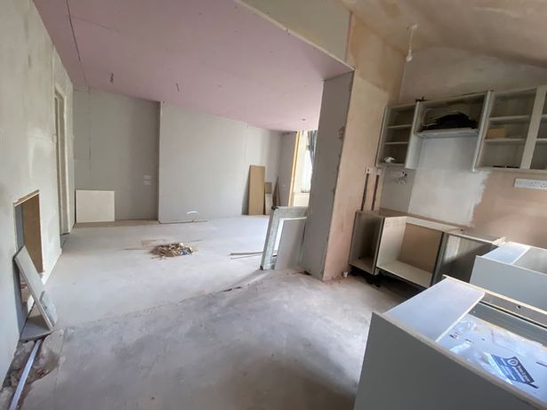 A home on the famous English Riviera is up for sale for £1 - less than the price of an ice cream
