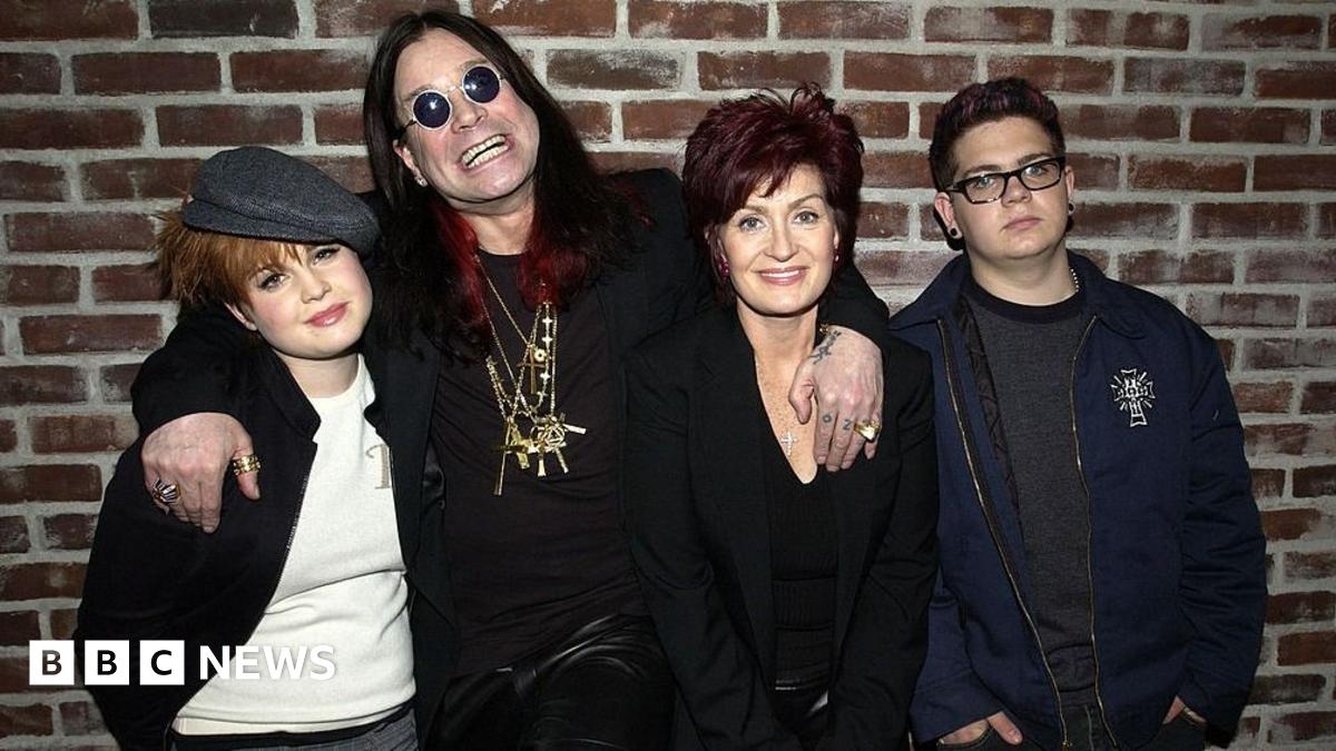 Kelly Osbourne, Ozzy Osbourne, Sharon Osbourne and Jack Osbourne are seen in 2002