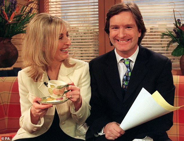 Fiona was joined on the sofa with a new co-host - Martin - when Eamonn Holmes took a long weekend break in 1998
