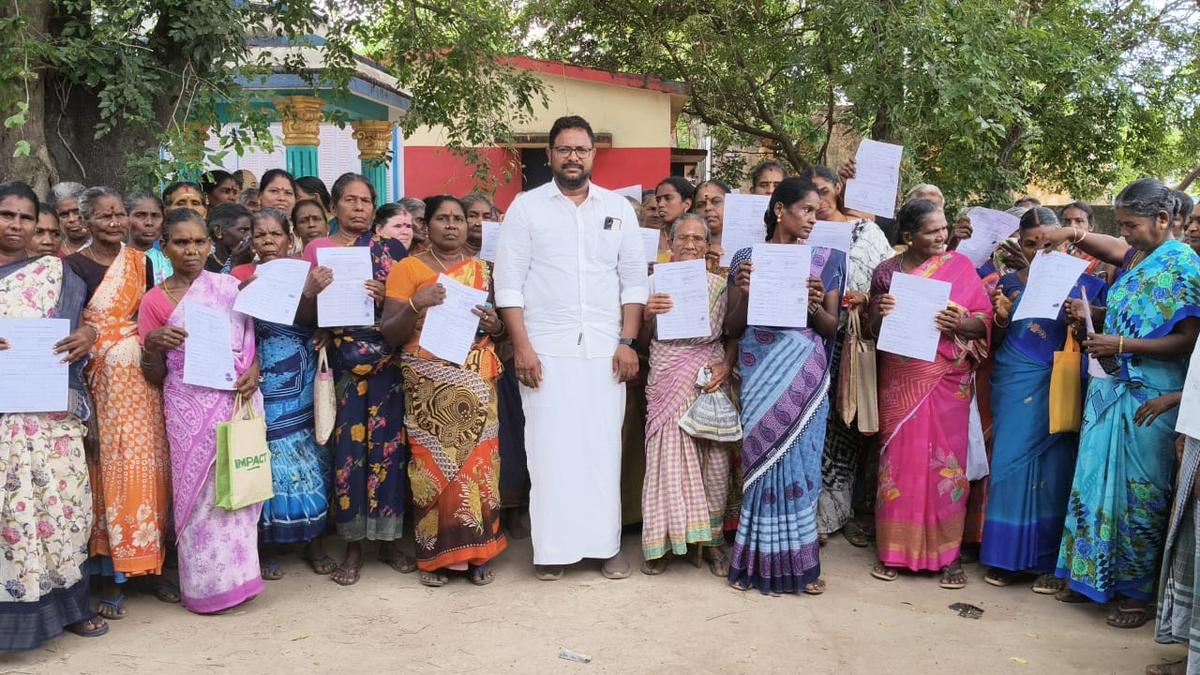 Over 2,000 women demand MGNREGA jobs in Nagapattinam