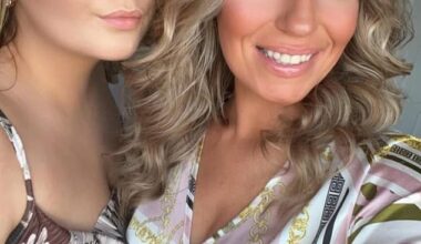 Victoria Collins, who was diagnosed with stage three bowel cancer, with one of her daughters