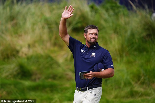 Bryson DeChambeau received the ovation of a superstar on the 18th green on Sunday