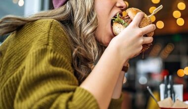 Health experts are encouraging Americans to consider plant-based meat alternatives, highlighting their potential benefits for heart health and lower environmental impact (stock)