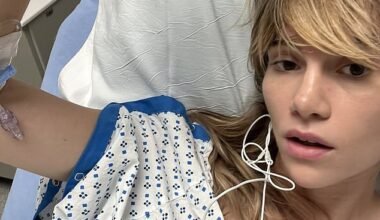 Suki Waterhouse's selfie with a vape pen while in hospital receiving treatment for a hernia