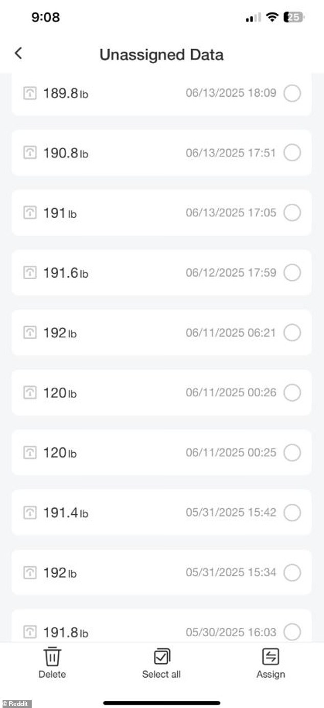 Among the data that is shared to the wife's iPhone, there is a repeated weight of around 86kg (190lbs), as well as what appears to be a much lighter mass of about 54kg (120lbs) that takes a measurement at 00:25 - leading her to believe her husband was cheating