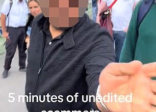 Scammers on Westminster Bridge spat at a TikToker who filmed them fleecing tourists