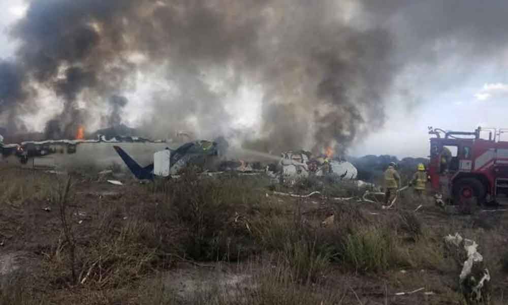 Shocking Footage of Plane Crash Shortly After London Takeoff