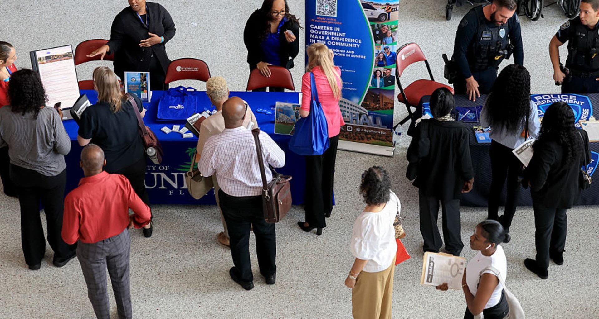 Private sector lost 33,000 jobs, missing expectations