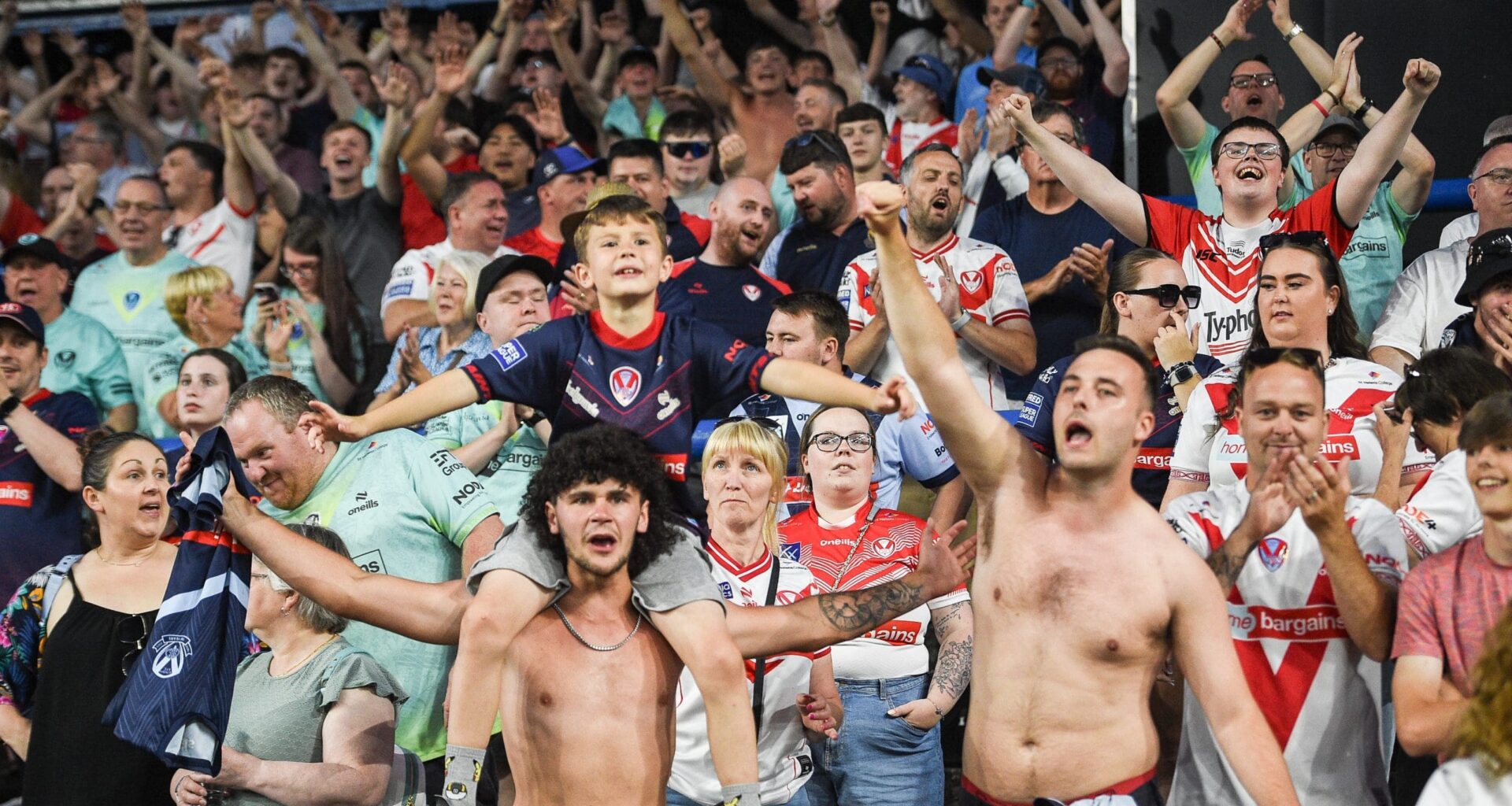 Fan Gallery: Leeds Rhinos - Round 18