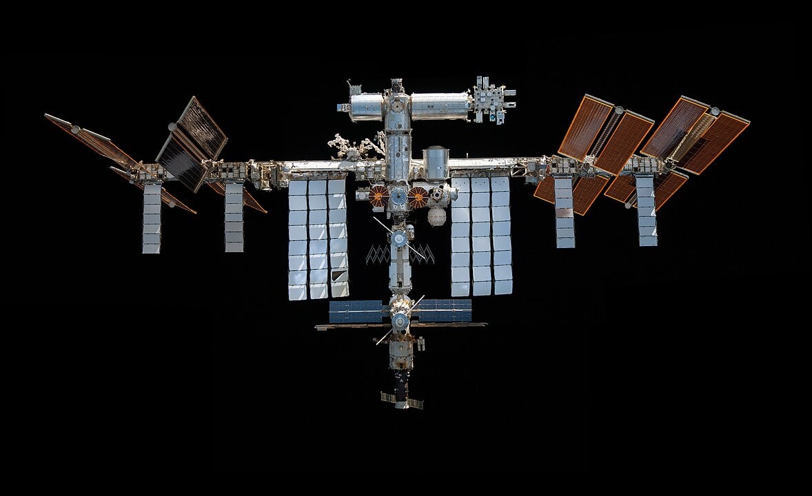 It was during a spacewalk around the ISS that astronauts dropped a toolbox that now poses a threat to future space travellers. (Credit : NASA)