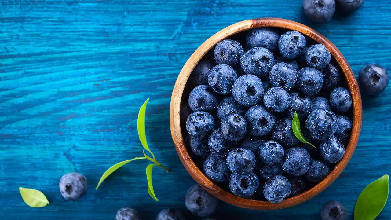 Why one should eat blueberries daily and the right way to eat them