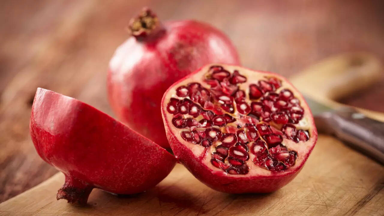 ​6 reasons to have Pomegranate or Anar 3 times a week