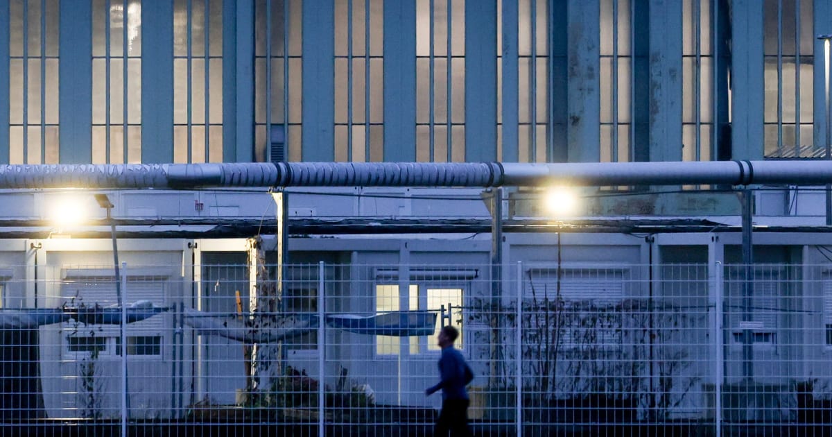 German court deals blow to Merz’s migration crackdown – POLITICO