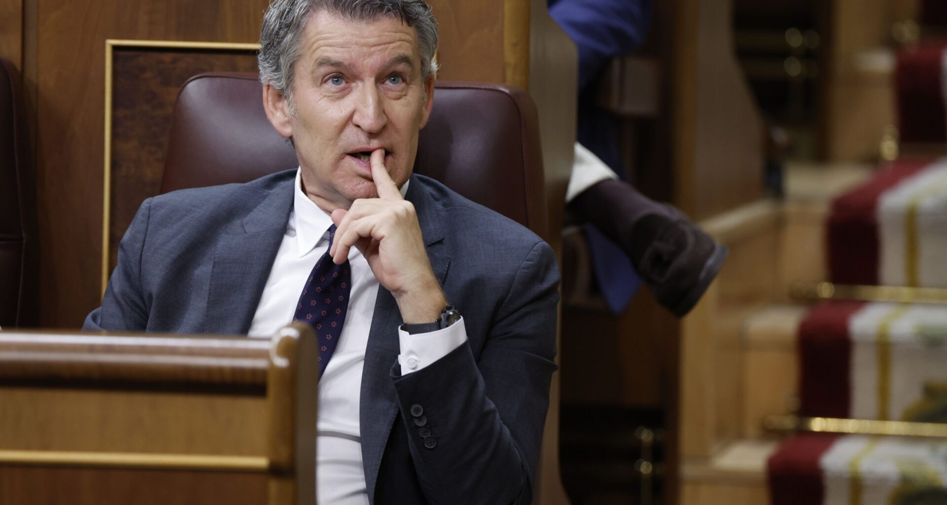 Spain’s right eyes no-confidence vote as Sánchez ally jailed