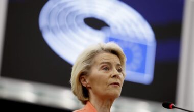 Socialists to back von der Leyen in no-confidence vote after she backs down on EU budget – POLITICO