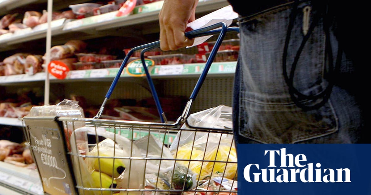 Britons ‘turning to simpler meals’ as grocery bills head for £275 annual rise | Retail industry