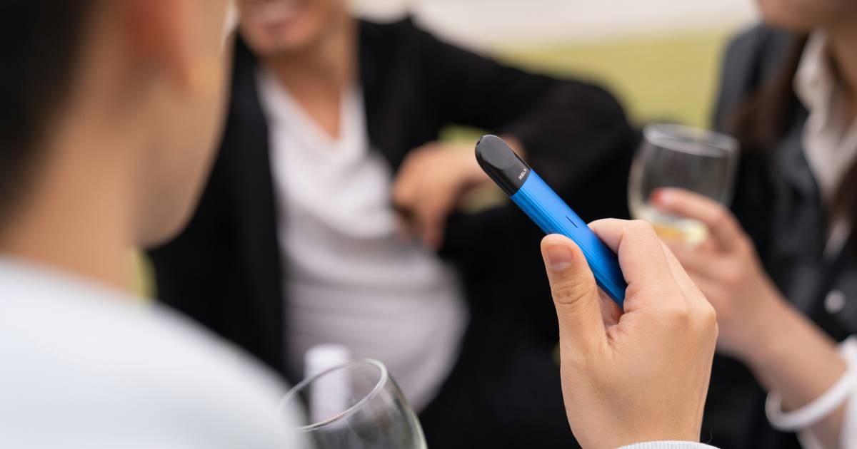 Medical practitioners must record Kpod cases, seize vapes: MOH, HSA, Singapore News